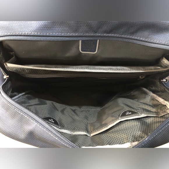TUMI Tech bag Navy  multiple carry - Picture 9 of 16
